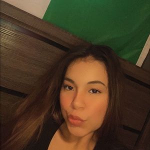 Meet your Posher, Alondra